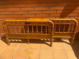 2 Cabeceros y pies de cama de madera
