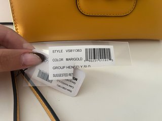 Monedero Guess Dorado y Amarillo