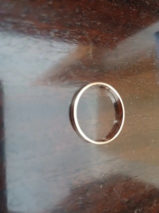 Se vende anillo de oro de 18 kilates esta nuevo