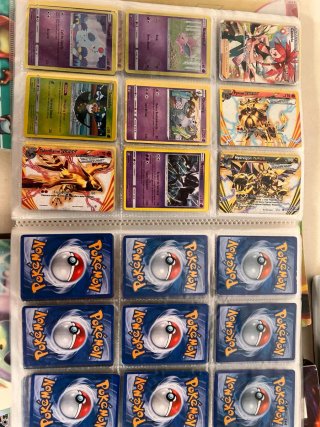 Colección Pokémon: 9 álbumes y 1.960 cromos