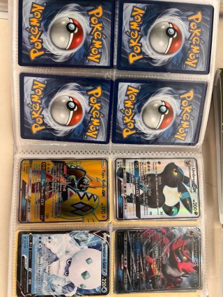 Colección Pokémon: 9 álbumes y 1.960 cromos