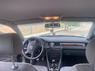 Audi A6 2.4 v6 5v año 2000