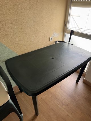 Mesa y 4 Sillas Terraza Plástico