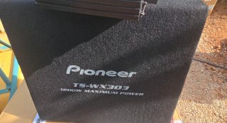 /1Subwoofer Pioneer TS-WX303 + Amplificador Alpine