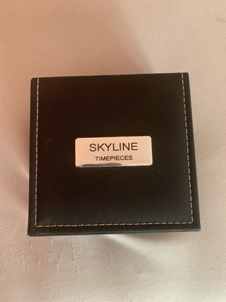 Reloj Skyline Dorado