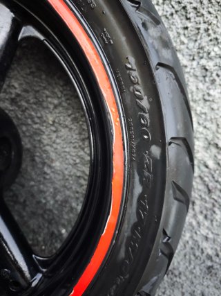 Rueda Delantera Suzuki Bandit Pirelli Angel