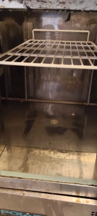Mesa fría con ingredientes