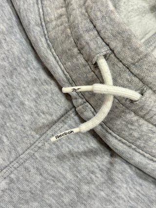 Pantalón Reebok jogger gris cinta logo XL