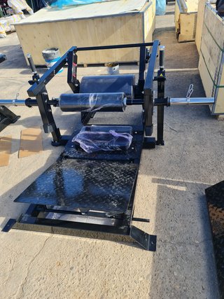 Máquina de gimnasio nueva y usada