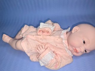 Muñeca bebé realista rosa