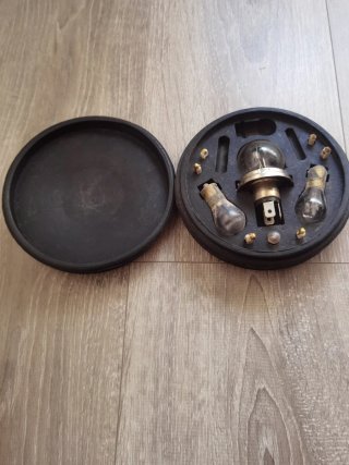 Estuche Bombillas SEAT 600 Original