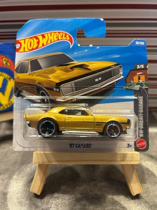 Hot Wheels '67 Camaro