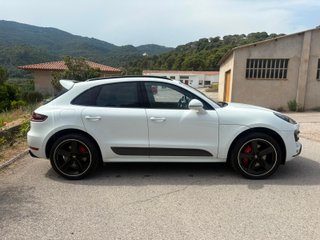 Porsche Macan TURBO