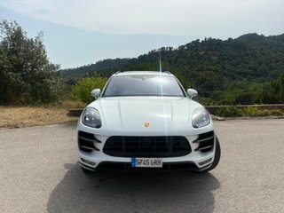 Porsche Macan TURBO