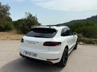 Porsche Macan TURBO