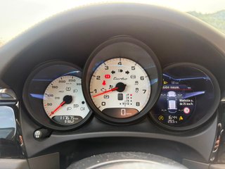 Porsche Macan TURBO