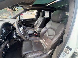 Porsche Macan TURBO