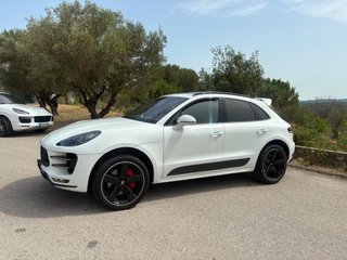 Porsche Macan TURBO