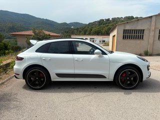 Porsche Macan TURBO