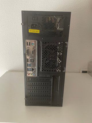 PC Gaming AMD Ryzen 3 3200G 16GB RAM