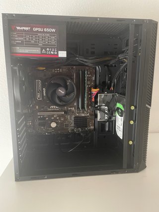 PC Gaming AMD Ryzen 3 3200G 16GB RAM