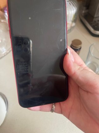 iPhone 11 Blanco y Rojo (PRECIO NEGOCIABLE)