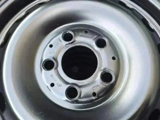 Mercedes Vito 215 65 R15 - Rueda de repuesto