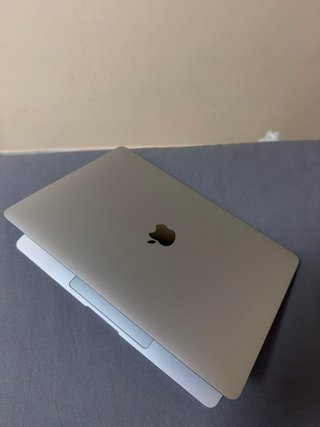 2020 Apple MacBook Air M1