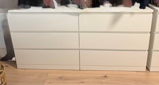 Cajonera blanca de plástico