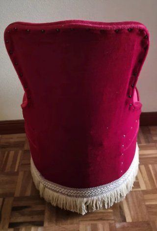 Sillón auxiliar terciopelo rojo