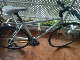 Bicicleta Híbrida Blanca, btwin form 3 Talla L