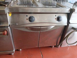 Freidora Doble Eléctrica Zanussi segundamano.  Cap