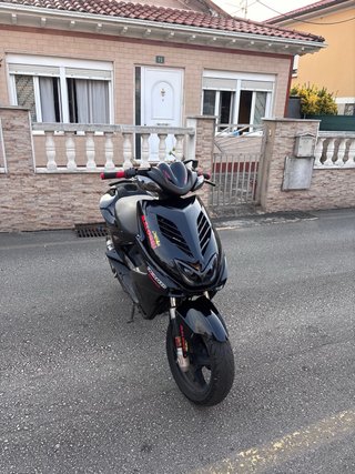 Yamaha Aerox 49cc Negra