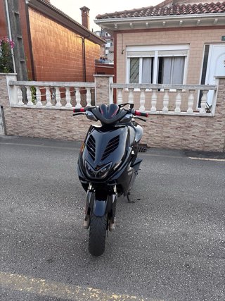 Yamaha Aerox 49cc Negra