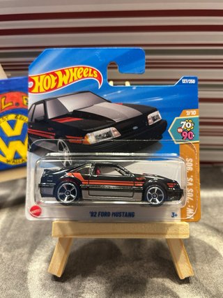 Hot Wheels '92 Ford Mustang