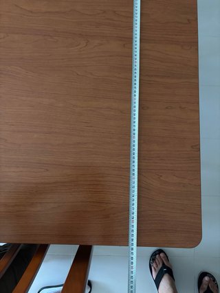 Mesa de comedor de madera