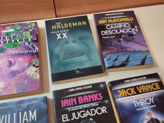 Lote de 8 libros de Ciencia Ficción