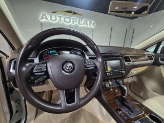 Volkswagen Touareg 2015