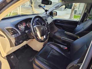 Lancia Voyager 2012