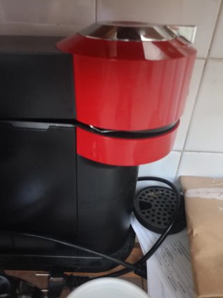 Cafetera Nespresso Vertuo Roja