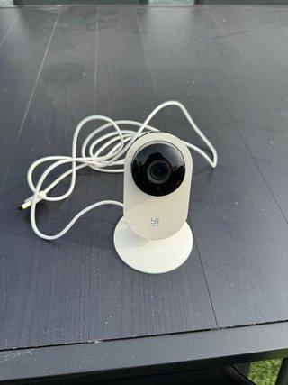 Camara yi home
