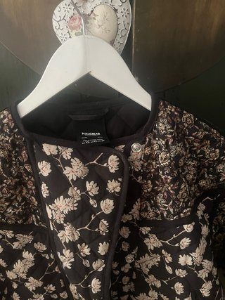 Chaqueta acolchada estampada