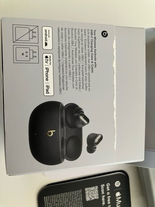 Auriculares Beats Studio Buds+