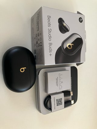 Auriculares Beats Studio Buds+