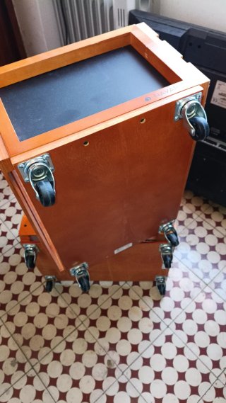 Caja de madera decorativa