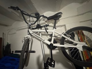 Bicicleta BMX Freestyle Blanca