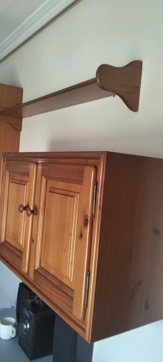 Mueble de pino macizo 210x64x43cm