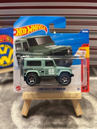 Hot Wheels Land Rover Defender 90