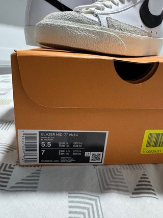 Nike Blazer Mid '77 VNTG Blancas y Negras