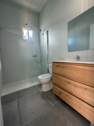 Casa a estrenar barata panel sándwich